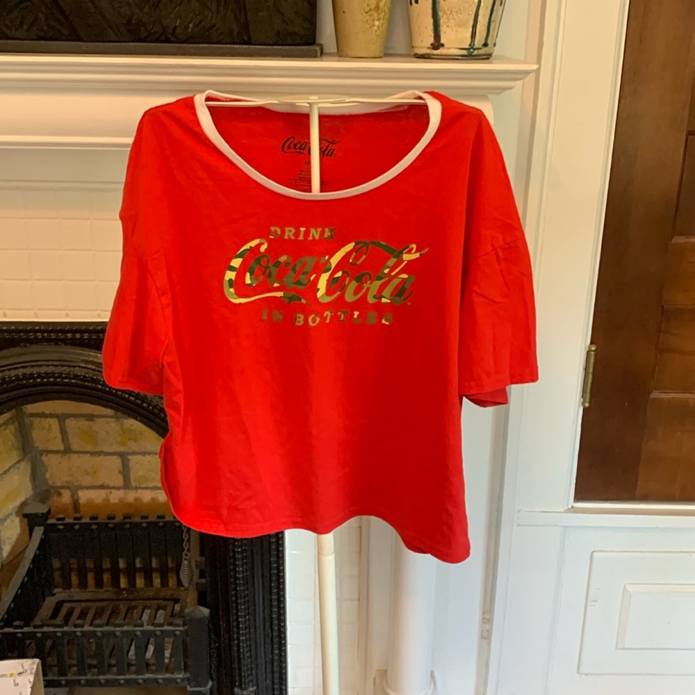 Coca Cola “drink Coca Cola in bottles” tee.‎ Worn once or twice. Great shape.